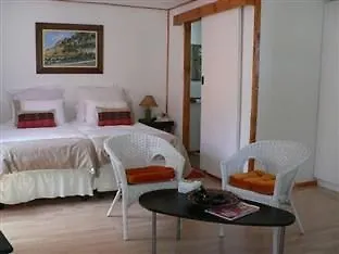Guest house Penny Lane Lodge Somerset West